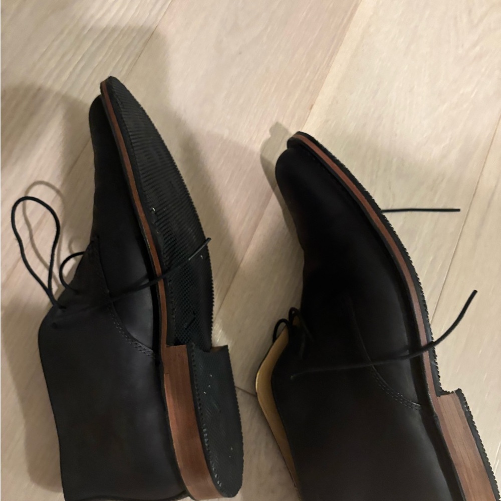 Men's Black Leather Dress Shoes